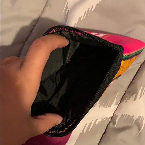 Wristlet from the Bahamas - Picture 3 of 3